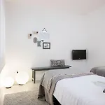 Apartament Group Blue&white Sitges