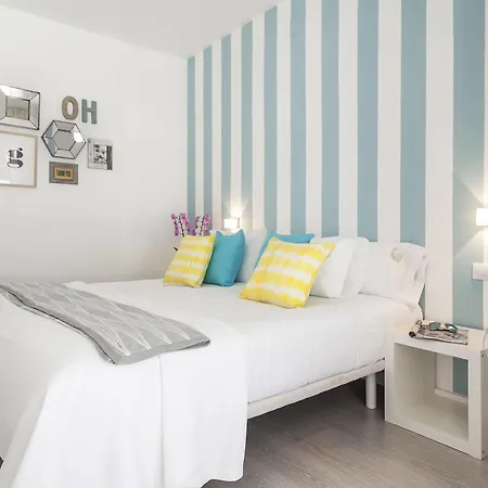 Group Blue&white Apartment *
