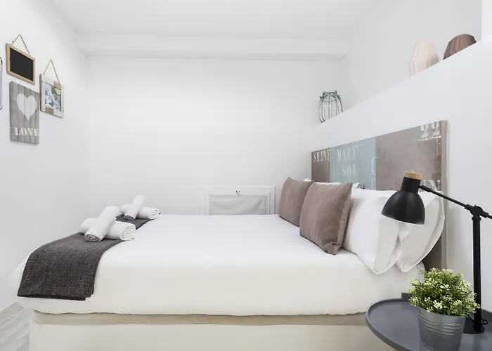 Group Blue&white Sitges